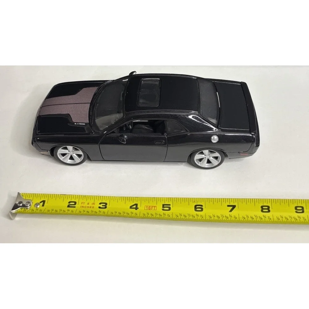 Maisto Dodge 2008 Challenger SRT8 Car Black Brown Diecast 1:24 No Box